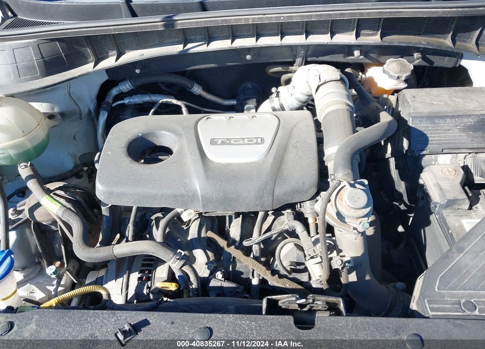 2017 HYUNDAI TUCSON SPORT VIN: KM8J3CA25HU584568