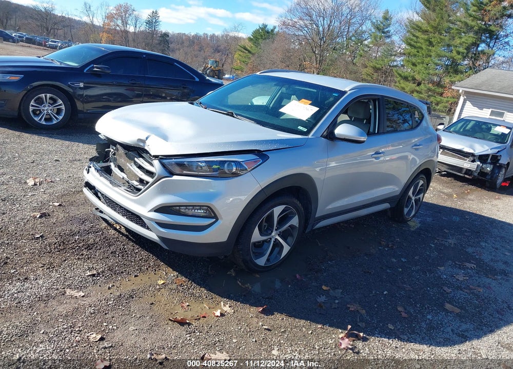 2017 HYUNDAI TUCSON SPORT VIN: KM8J3CA25HU584568