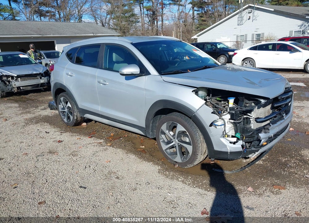 2017 HYUNDAI TUCSON SPORT VIN: KM8J3CA25HU584568