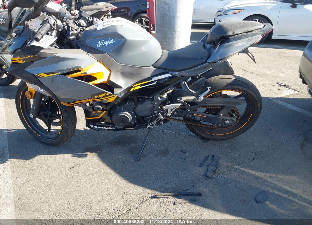 2018 KAWASAKI EX400 VIN: JKAEXKG14JDA06595