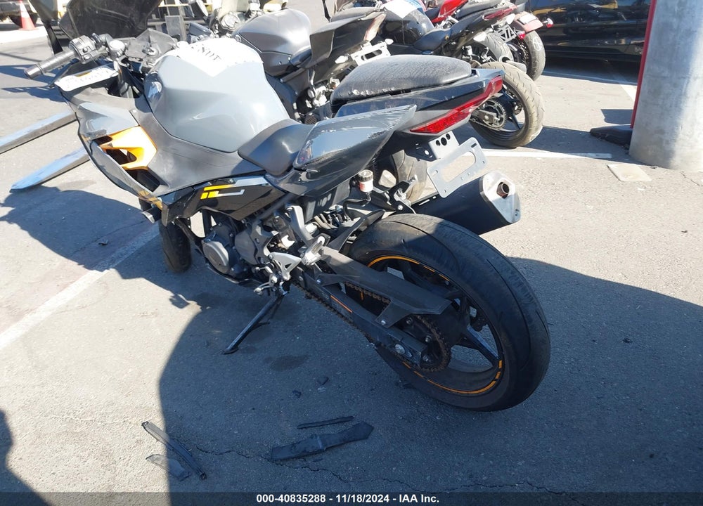 2018 KAWASAKI EX400 VIN: JKAEXKG14JDA06595