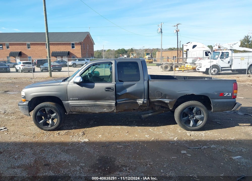 2000 CHEVROLET SILVERADO 1500 LS VIN: 2GCEK19T7Y1311654