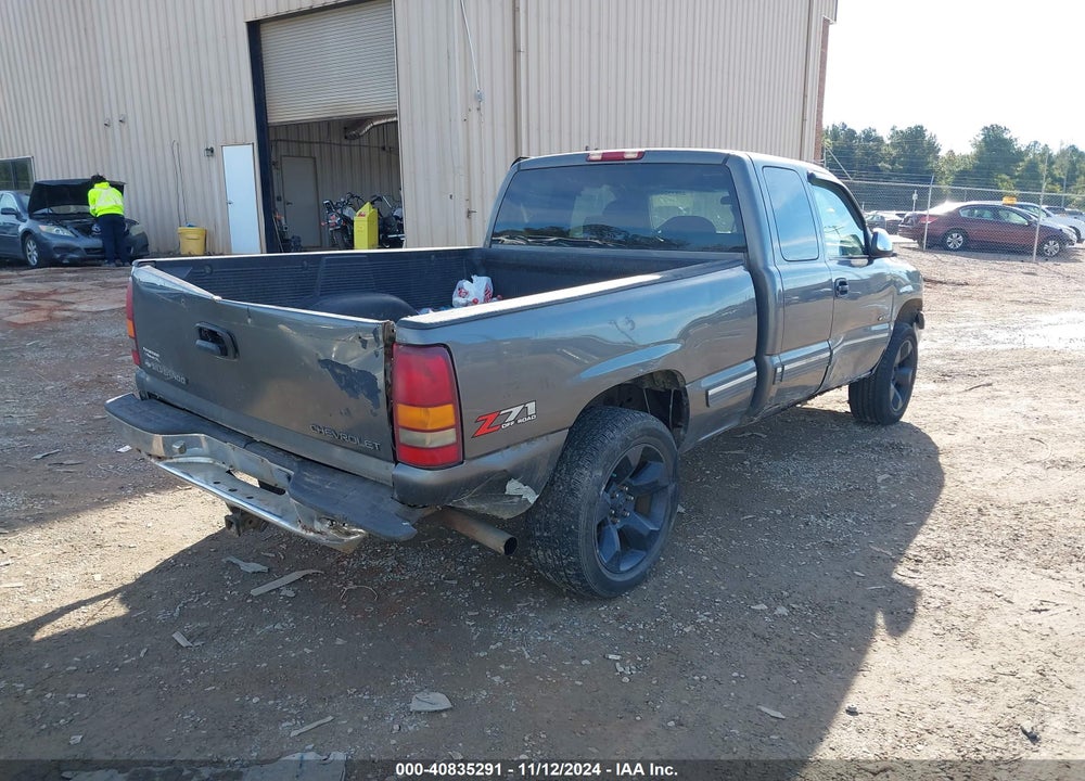 2000 CHEVROLET SILVERADO 1500 LS VIN: 2GCEK19T7Y1311654