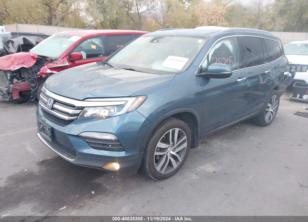 2017 HONDA PILOT TOURING VIN: 5FNYF6H90HB060168