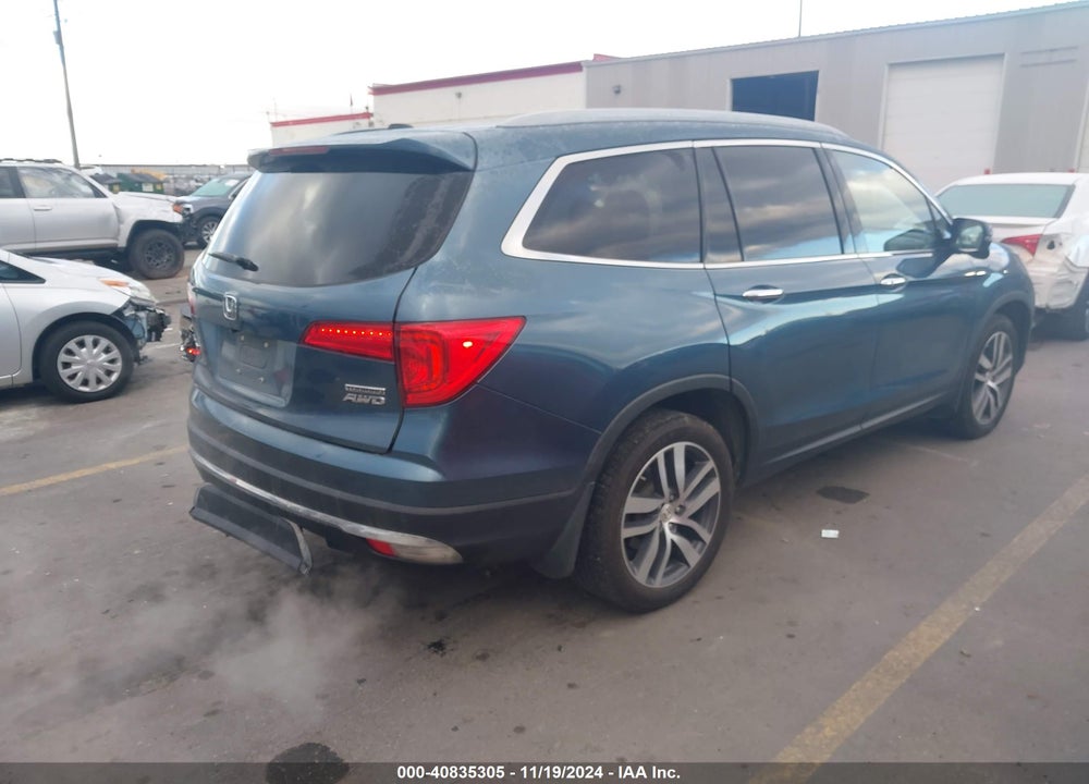 2017 HONDA PILOT TOURING VIN: 5FNYF6H90HB060168
