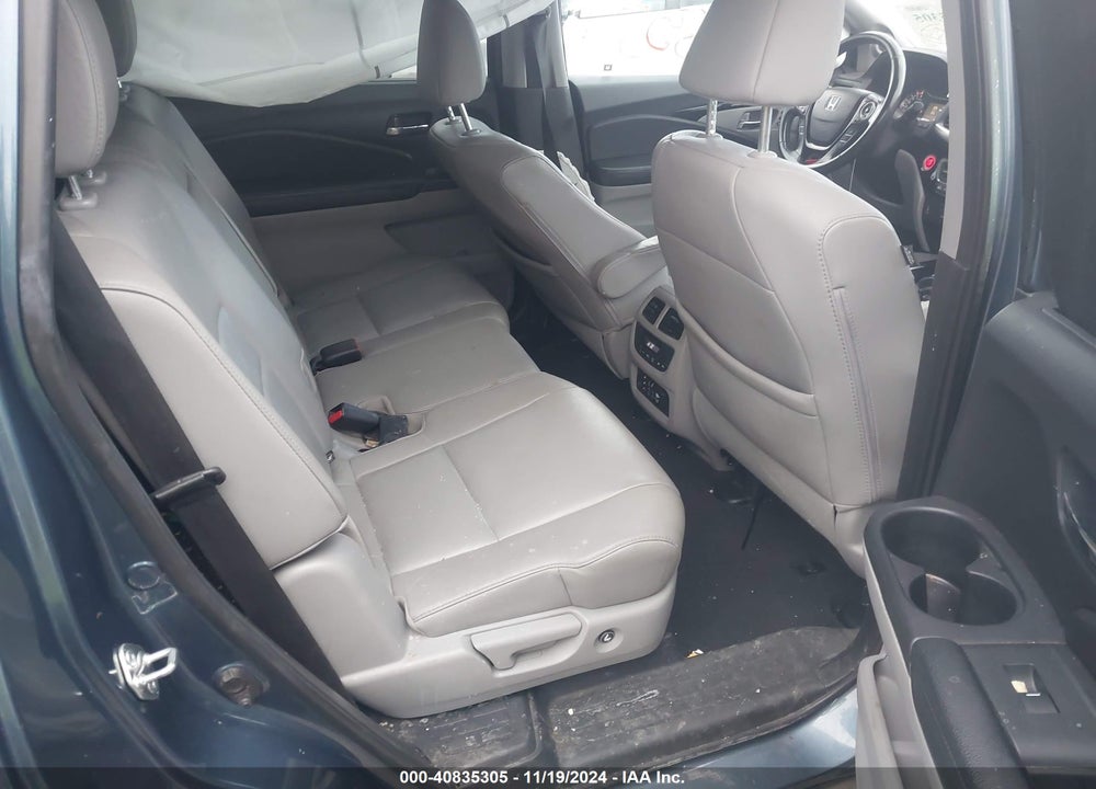 2017 HONDA PILOT TOURING VIN: 5FNYF6H90HB060168
