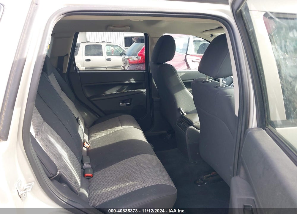 2010 JEEP GRAND CHEROKEE LAREDO VIN: 1J4PR4GK8AC140469