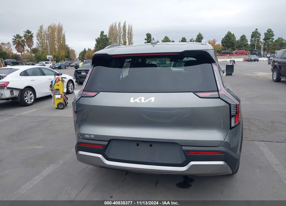2024 KIA EV9 WIND VIN: KNDAFFS56R6033657