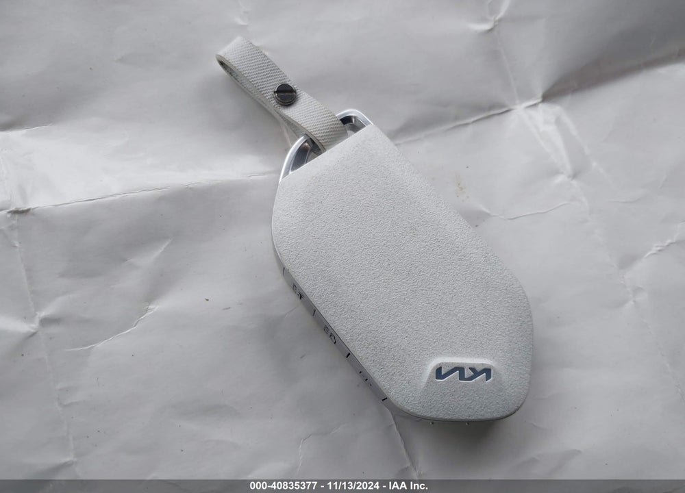 2024 KIA EV9 WIND VIN: KNDAFFS56R6033657