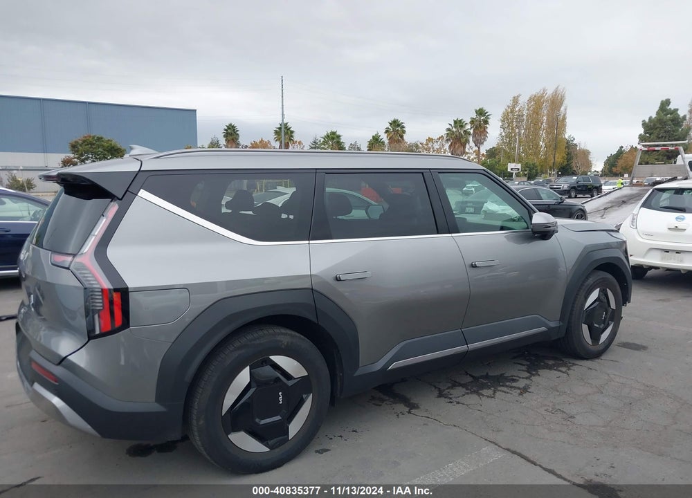 2024 KIA EV9 WIND VIN: KNDAFFS56R6033657