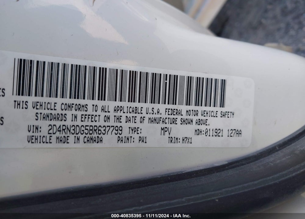 2011 DODGE GRAND CARAVAN MAINSTREET VIN: 2D4RN3DG5BR637799