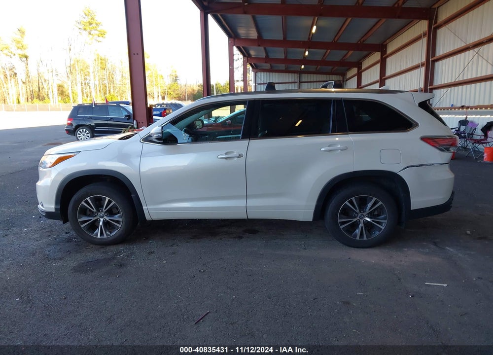 2016 TOYOTA HIGHLANDER XLE V6 VIN: 5TDJKRFH2GS279717
