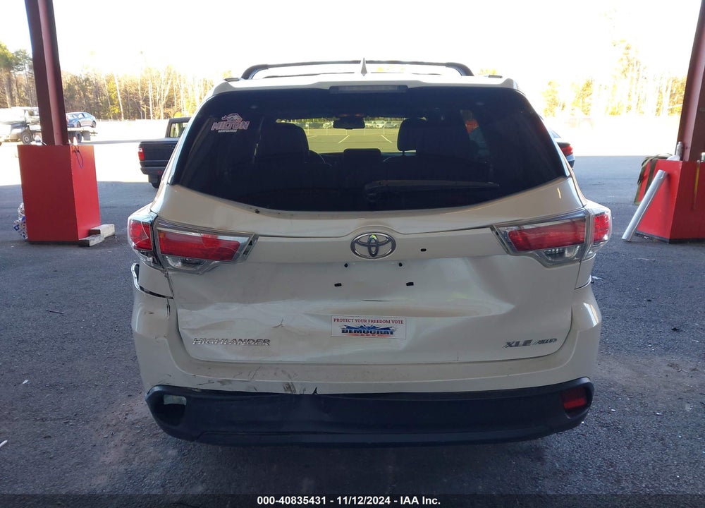 2016 TOYOTA HIGHLANDER XLE V6 VIN: 5TDJKRFH2GS279717