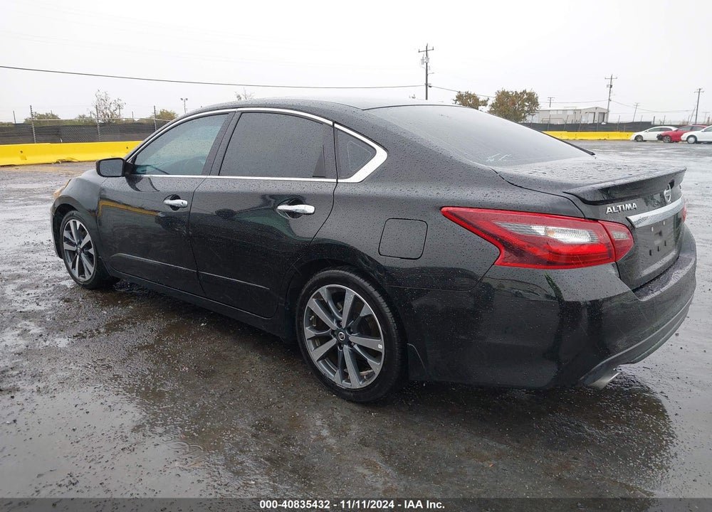 2017 NISSAN ALTIMA 2.5 SR VIN: 1N4AL3AP4HC111935
