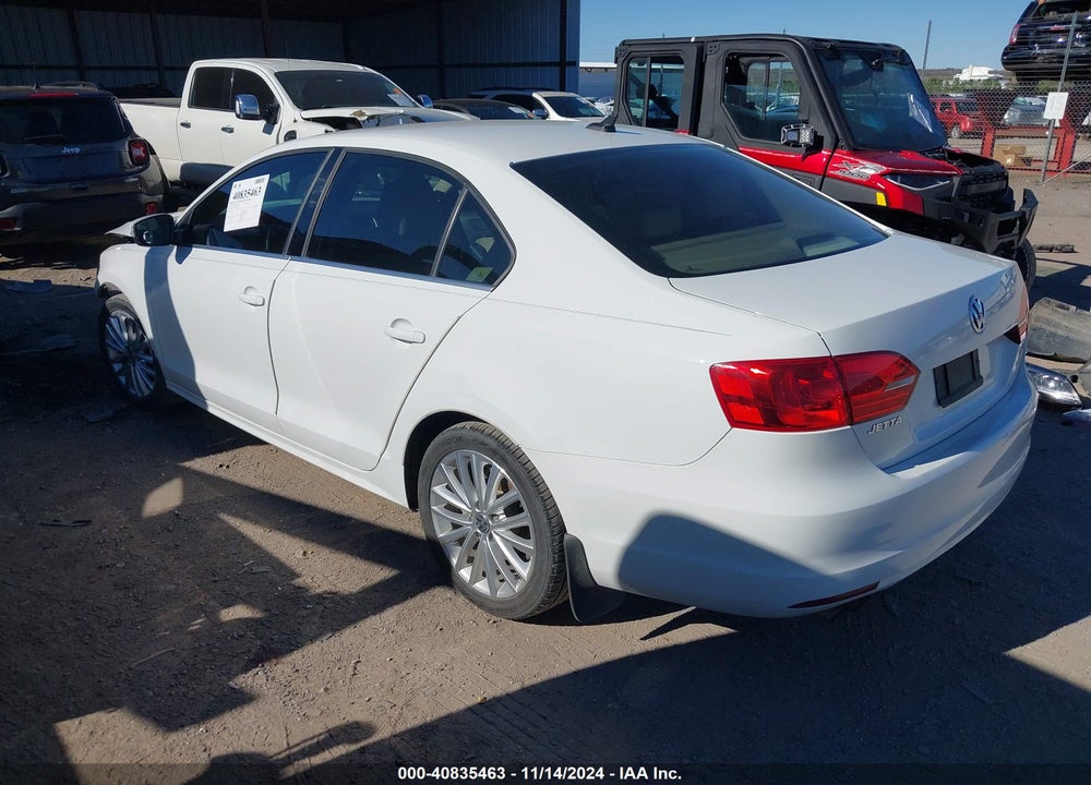 2014 VOLKSWAGEN JETTA 2.0L TDI VIN: 3VWLL7AJ0EM411677