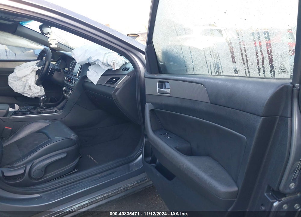 2018 HYUNDAI SONATA SPORT VIN: 5NPE34AF2JH636124