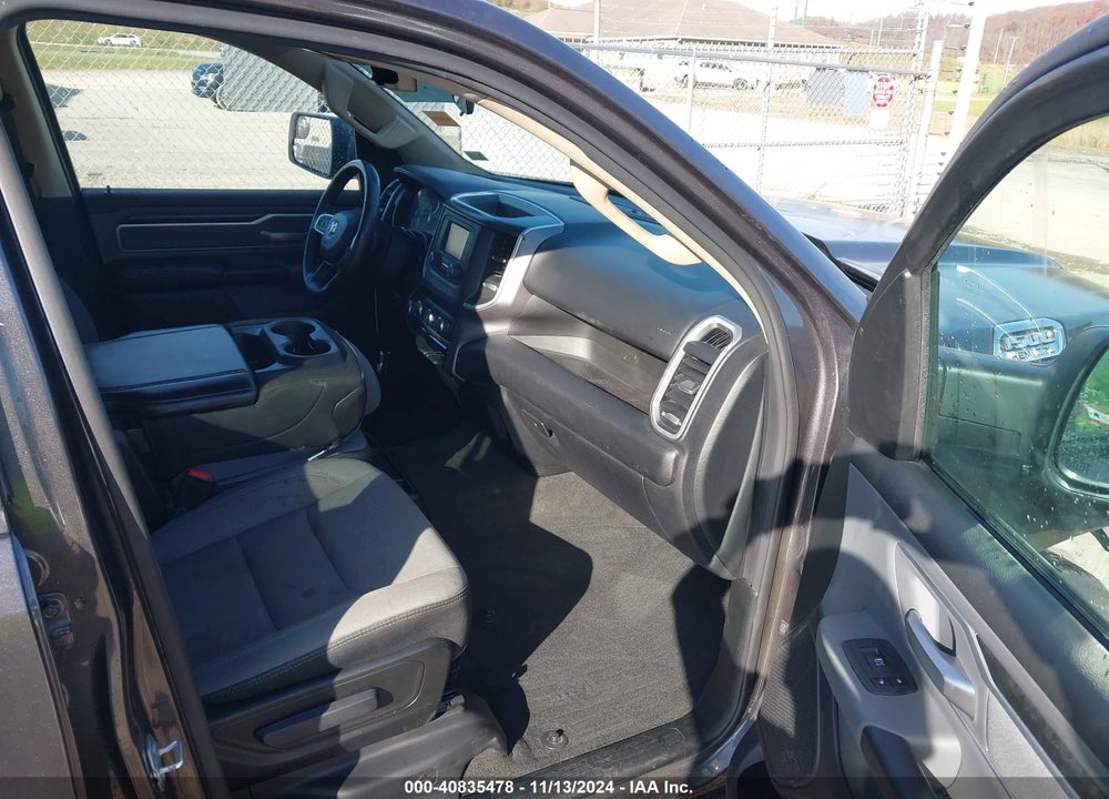 2020 RAM 1500 VIN: 1C6SRFBTXLN368015