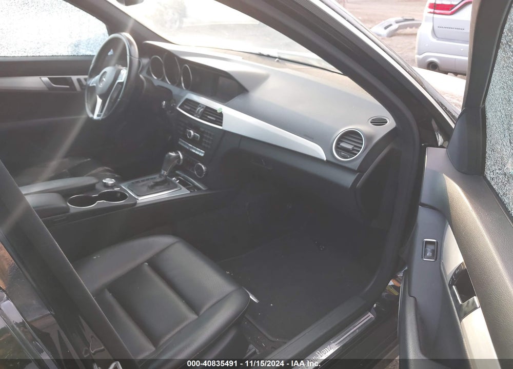 2012 MERCEDES-BENZ C 250 VIN: WDDGF4HB4CA711909