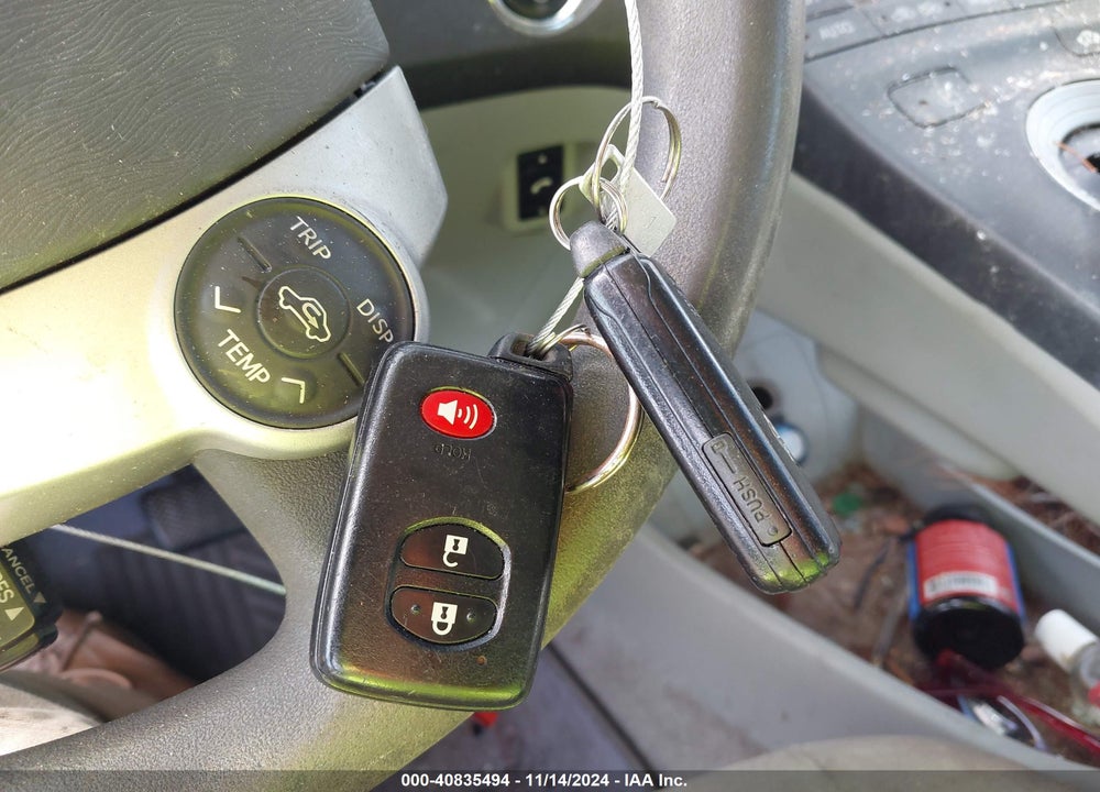 2011 TOYOTA PRIUS TWO VIN: JTDKN3DU2B0278877