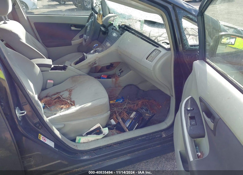 2011 TOYOTA PRIUS TWO VIN: JTDKN3DU2B0278877
