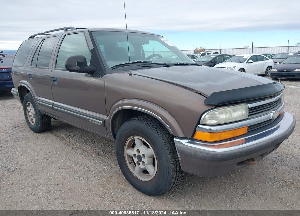 1998 CHEVROLET BLAZER LS VIN: 1GNDT13WXW2270954