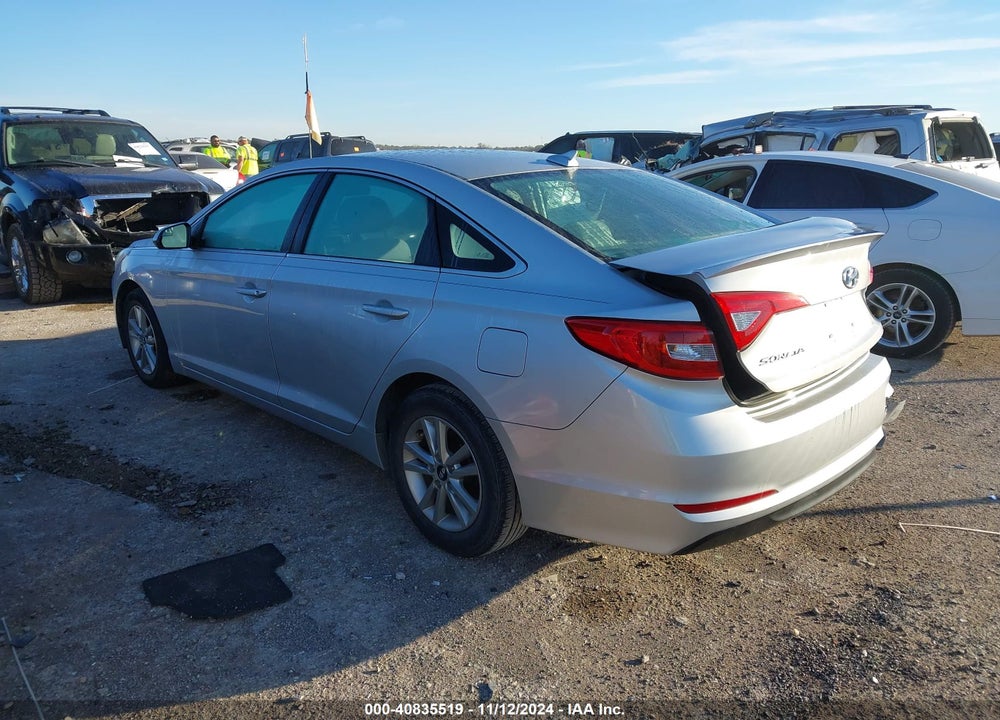 2015 HYUNDAI SONATA SE VIN: 5NPE24AF1FH178893