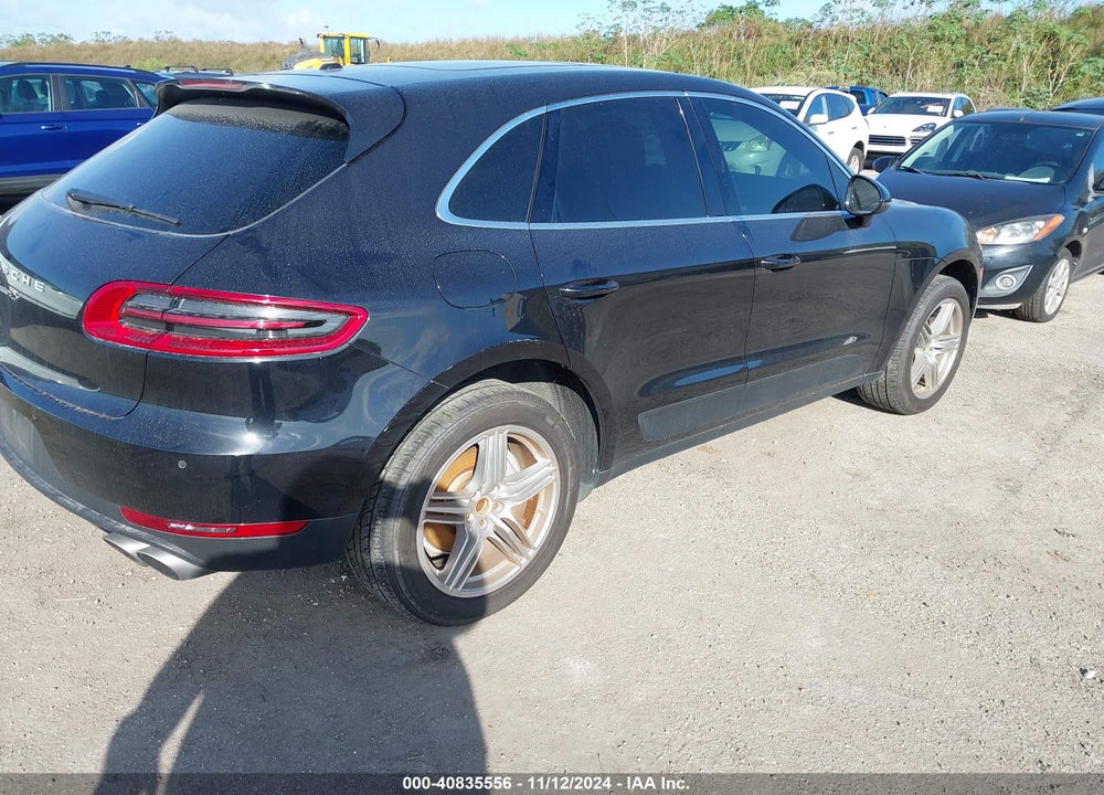 2015 PORSCHE MACAN S VIN: WP1AB2A58FLB65143
