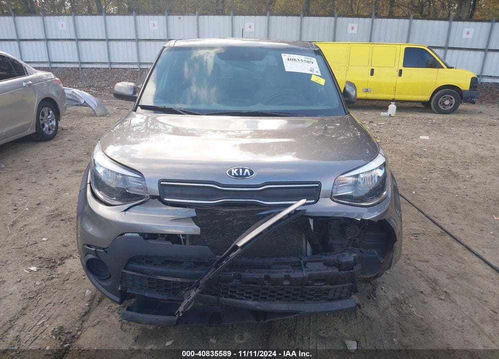 2018 KIA SOUL VIN: KNDJN2A22J7607768