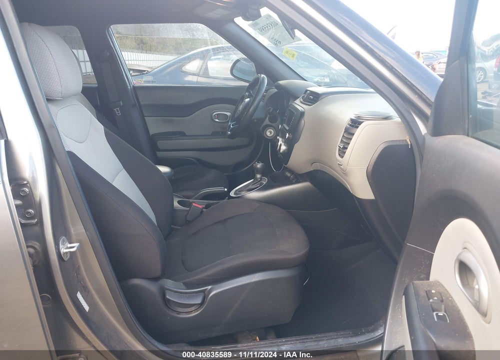 2018 KIA SOUL VIN: KNDJN2A22J7607768