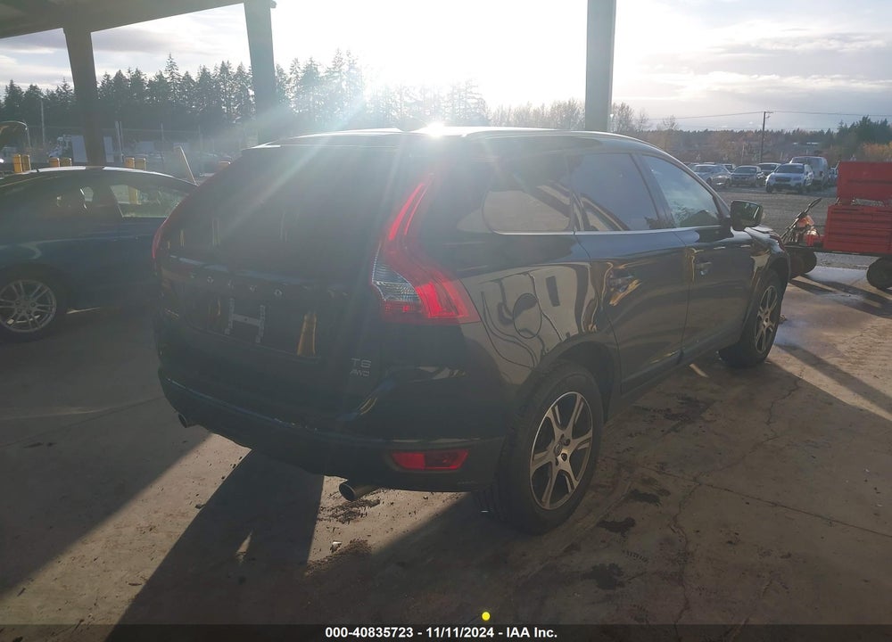 2012 VOLVO XC60 T6 PLATINUM VIN: YV4902DZ8C2243590
