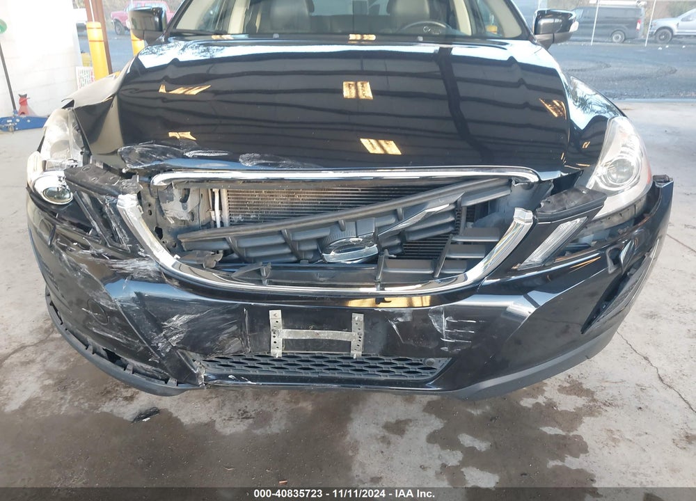 2012 VOLVO XC60 T6 PLATINUM VIN: YV4902DZ8C2243590