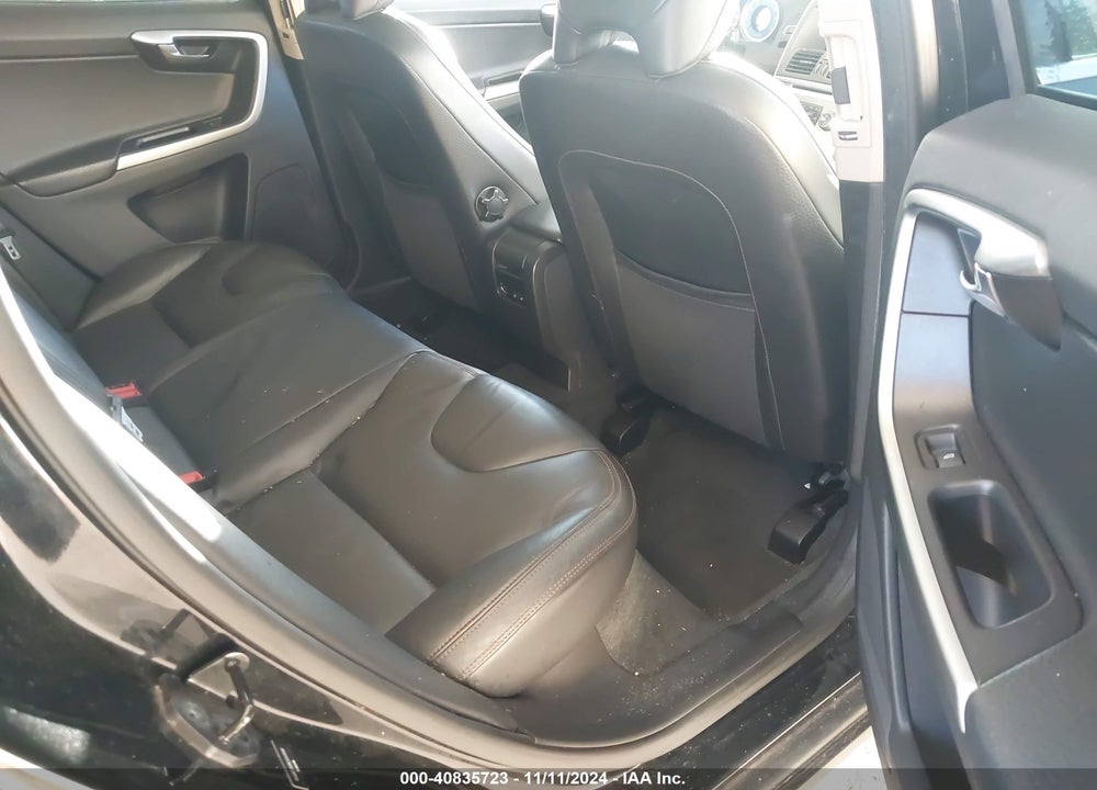 2012 VOLVO XC60 T6 PLATINUM VIN: YV4902DZ8C2243590