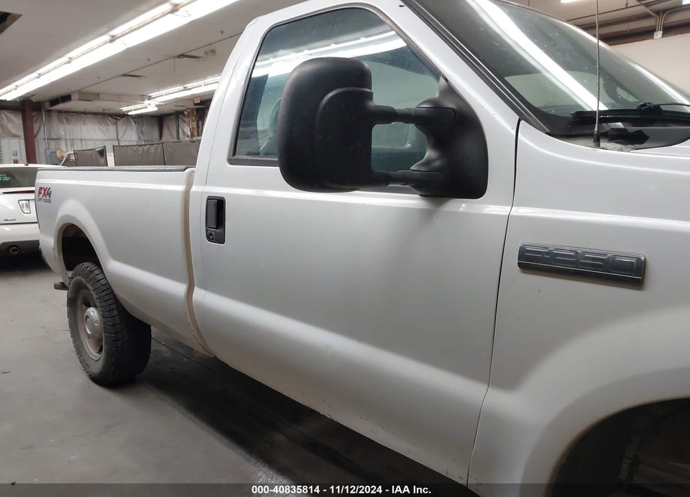 2005 FORD F-250 XL/XLT VIN: 1FTNF21515EB69805