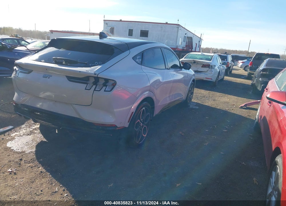 2022 FORD MUSTANG MACH-E VIN: 3FMTK4SE4NMA10263