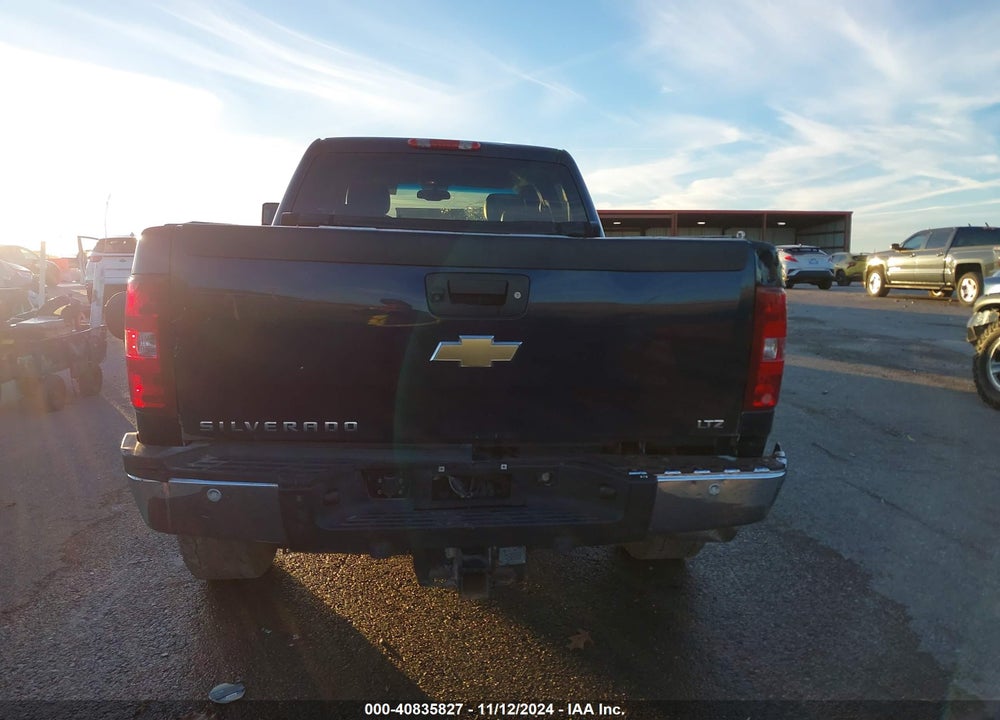 2011 CHEVROLET SILVERADO 2500HD LTZ VIN: 1GC1KYC86BF199490