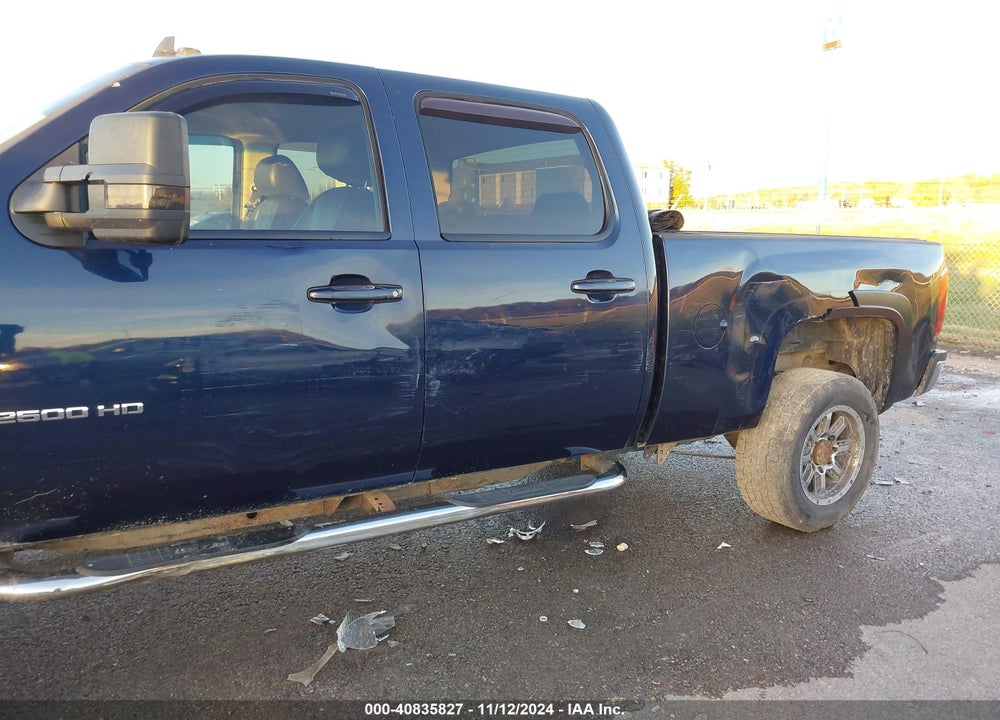 2011 CHEVROLET SILVERADO 2500HD LTZ VIN: 1GC1KYC86BF199490