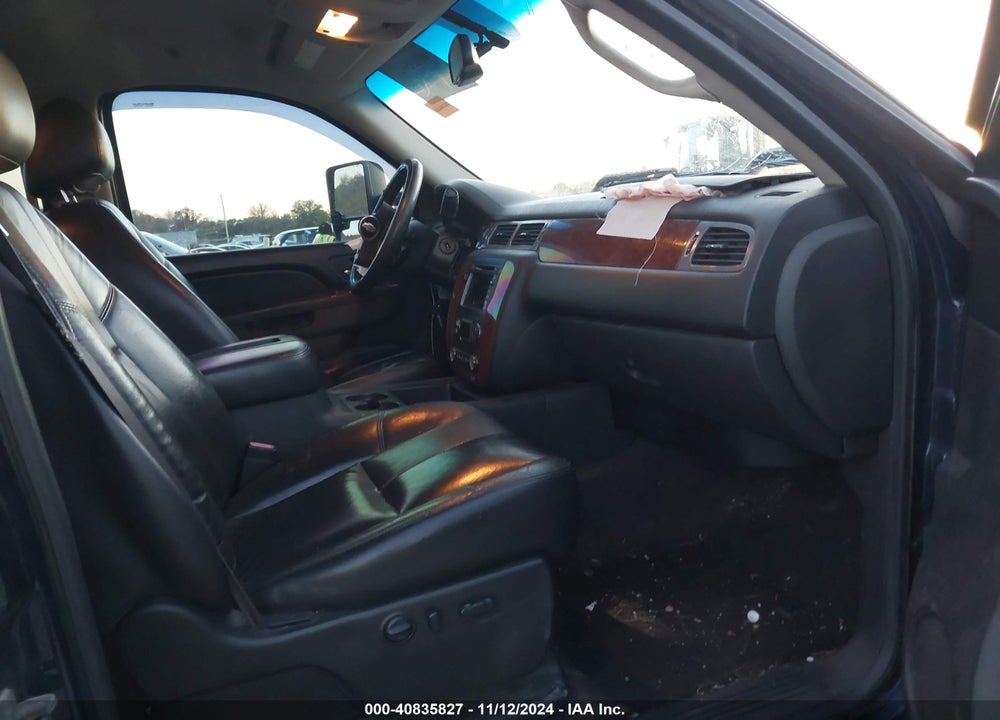 2011 CHEVROLET SILVERADO 2500HD LTZ VIN: 1GC1KYC86BF199490