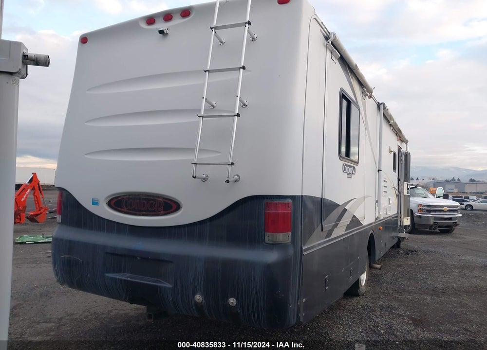 2004 R VISON CONDOR VIN: 5B4MPG7GX43381790