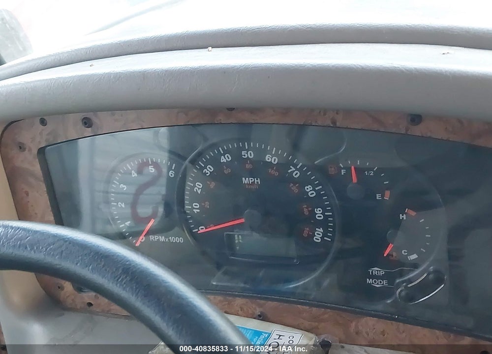 2004 R VISON CONDOR VIN: 5B4MPG7GX43381790