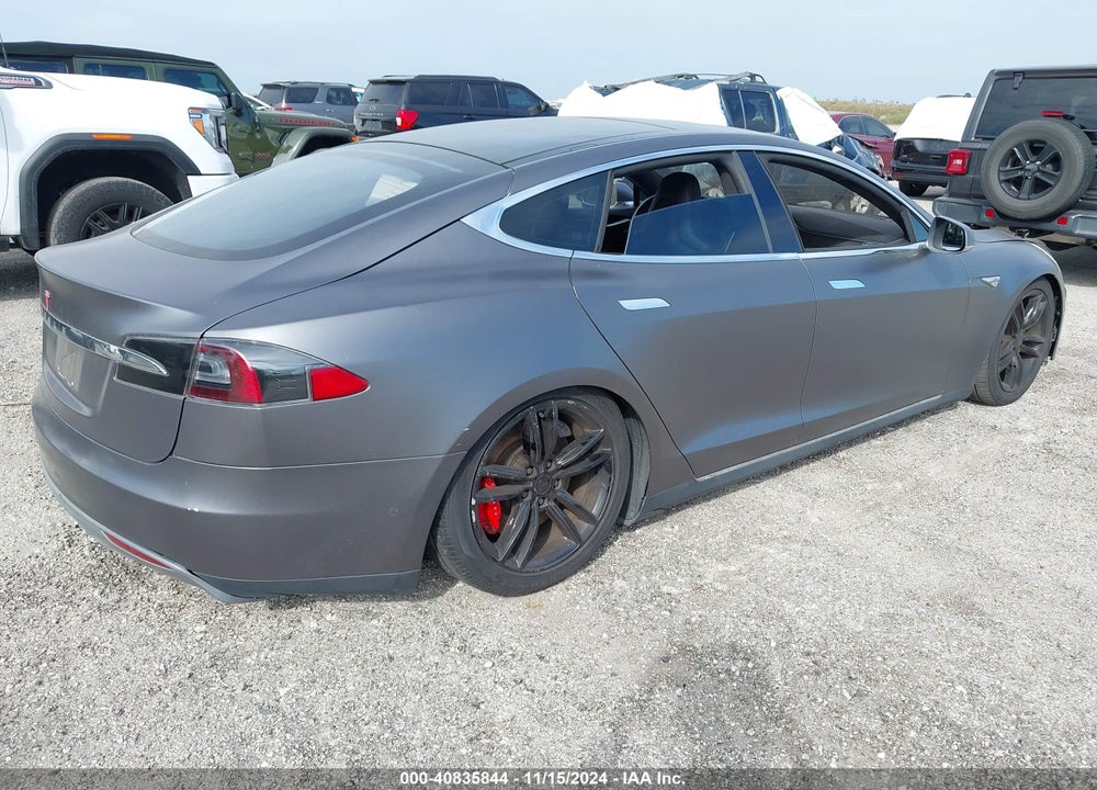 2015 TESLA MODEL S 70D/85D/P85D VIN: 5YJSA1H22FFP80028