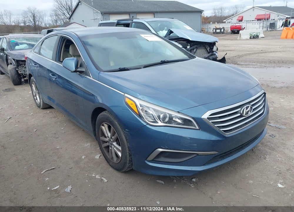 2017 HYUNDAI SONATA VIN: 5NPE24AF5HH590866