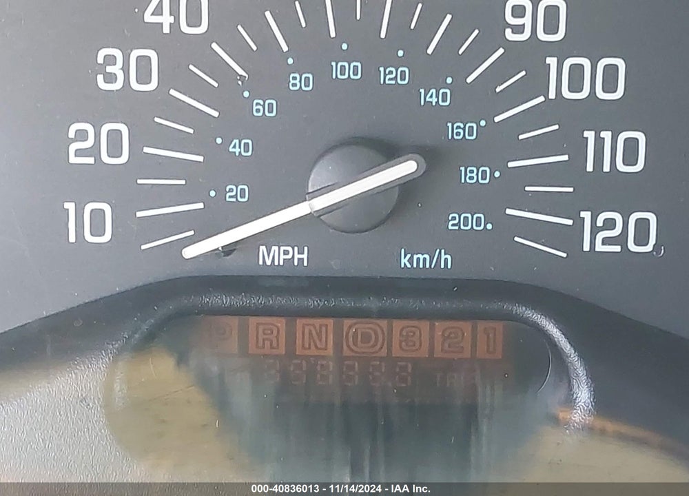2001 BUICK CENTURY CUSTOM VIN: 2G4WS52J711187374