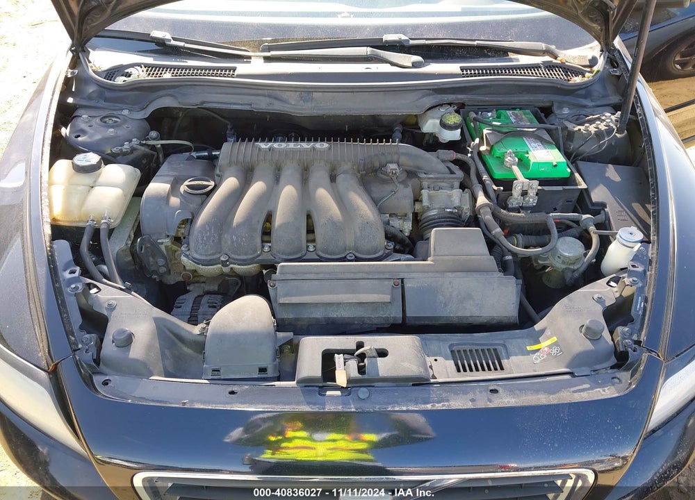 2010 VOLVO S40 2.4I VIN: YV1382MS2A2502084