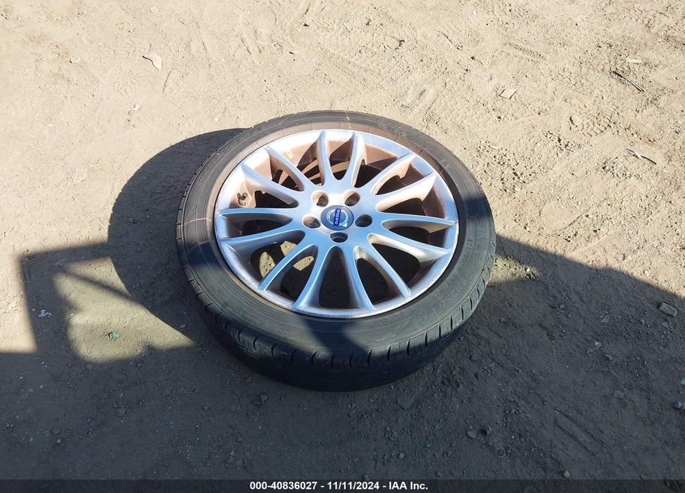 2010 VOLVO S40 2.4I VIN: YV1382MS2A2502084