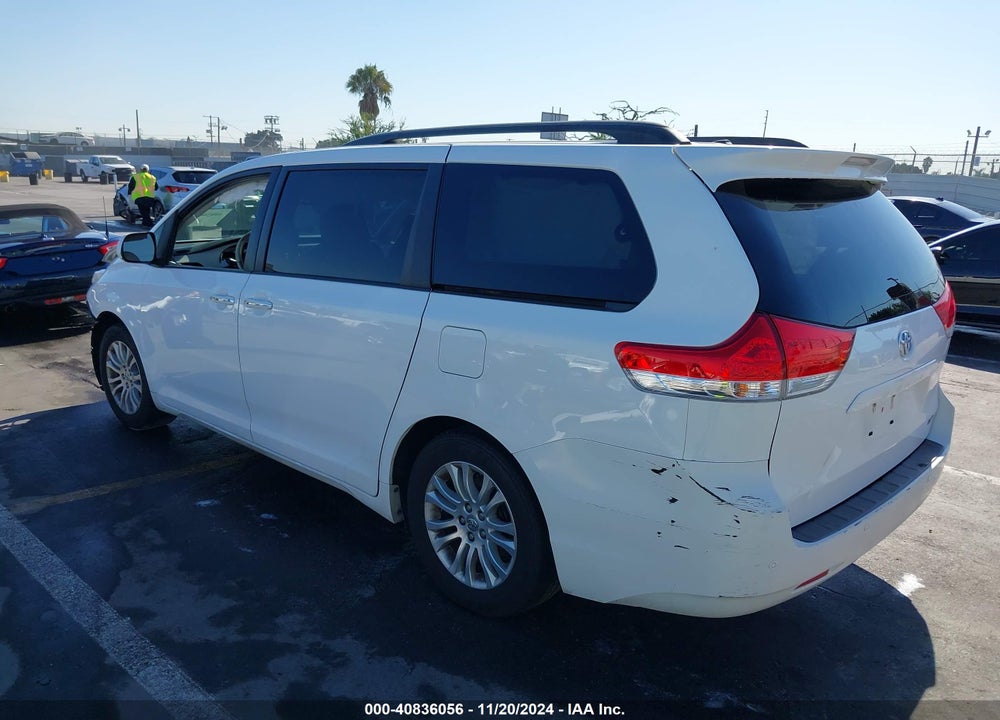 2014 TOYOTA SIENNA XLE LIMITED VIN: 5TDYK3DC9ES458868