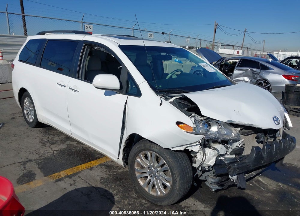 2014 TOYOTA SIENNA XLE LIMITED VIN: 5TDYK3DC9ES458868