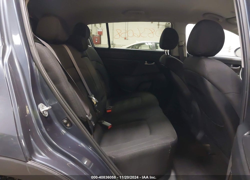 2011 KIA SPORTAGE LX VIN: KNDPBCA20B7084132