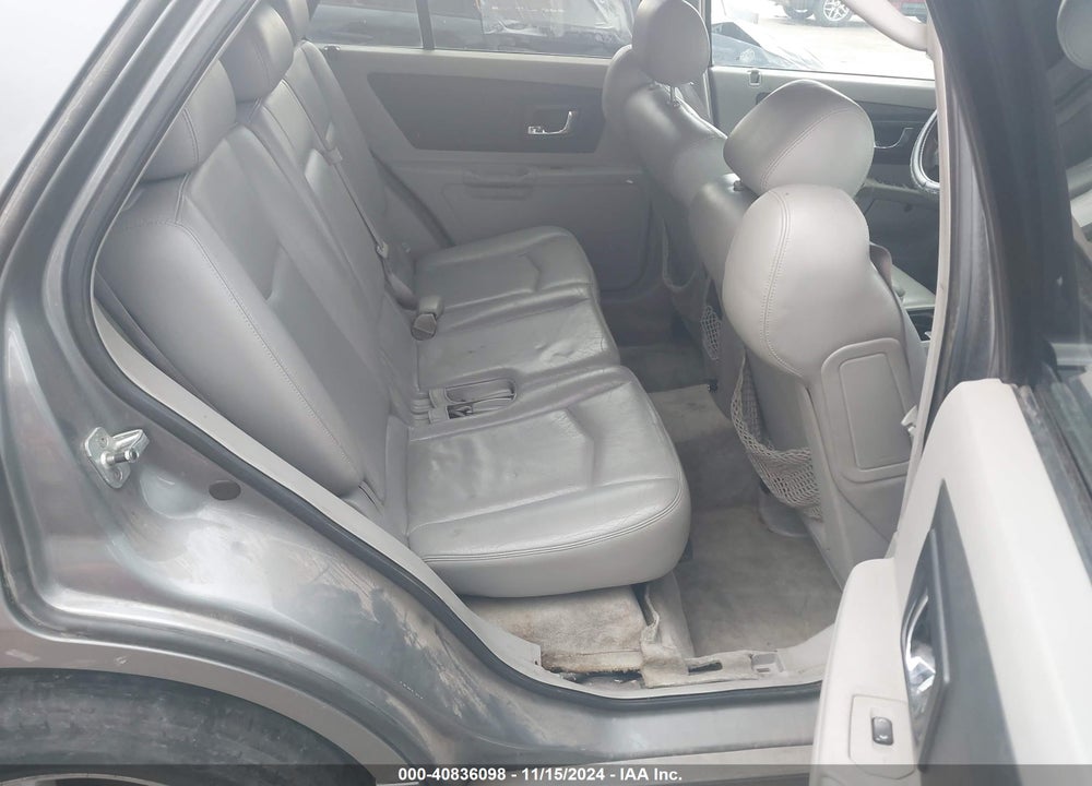 2005 CADILLAC SRX V6 VIN: 1GYEE637250186824