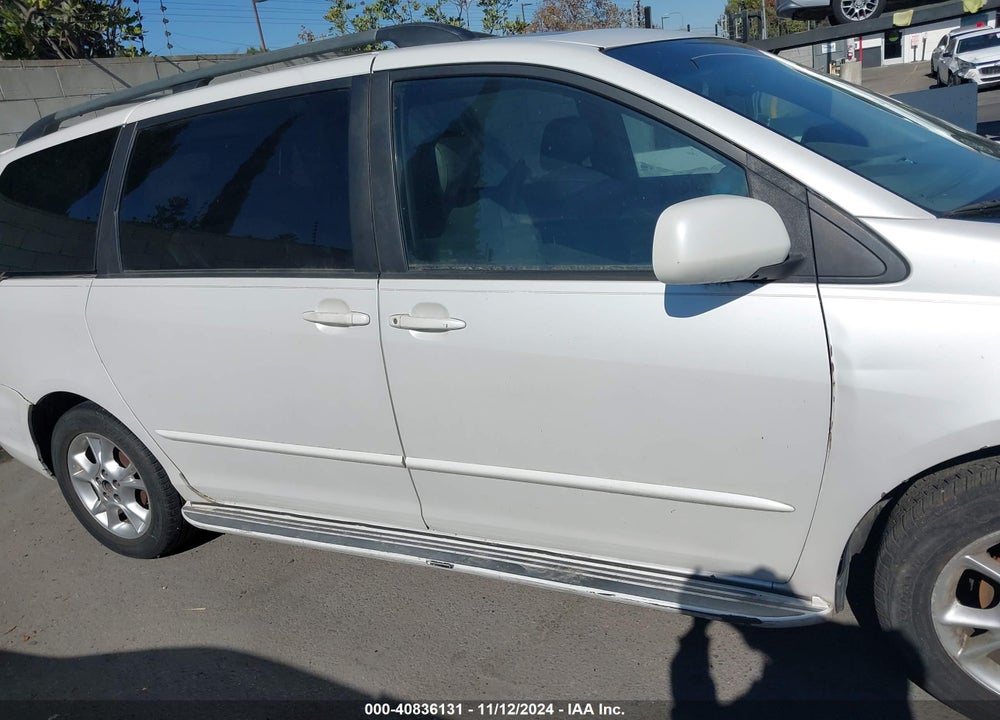 2004 TOYOTA SIENNA XLE VIN: 5TDZA22CX4S209711