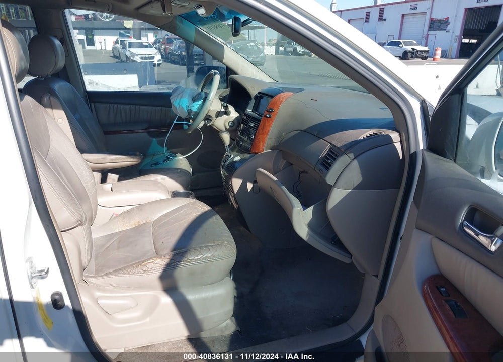 2004 TOYOTA SIENNA XLE VIN: 5TDZA22CX4S209711